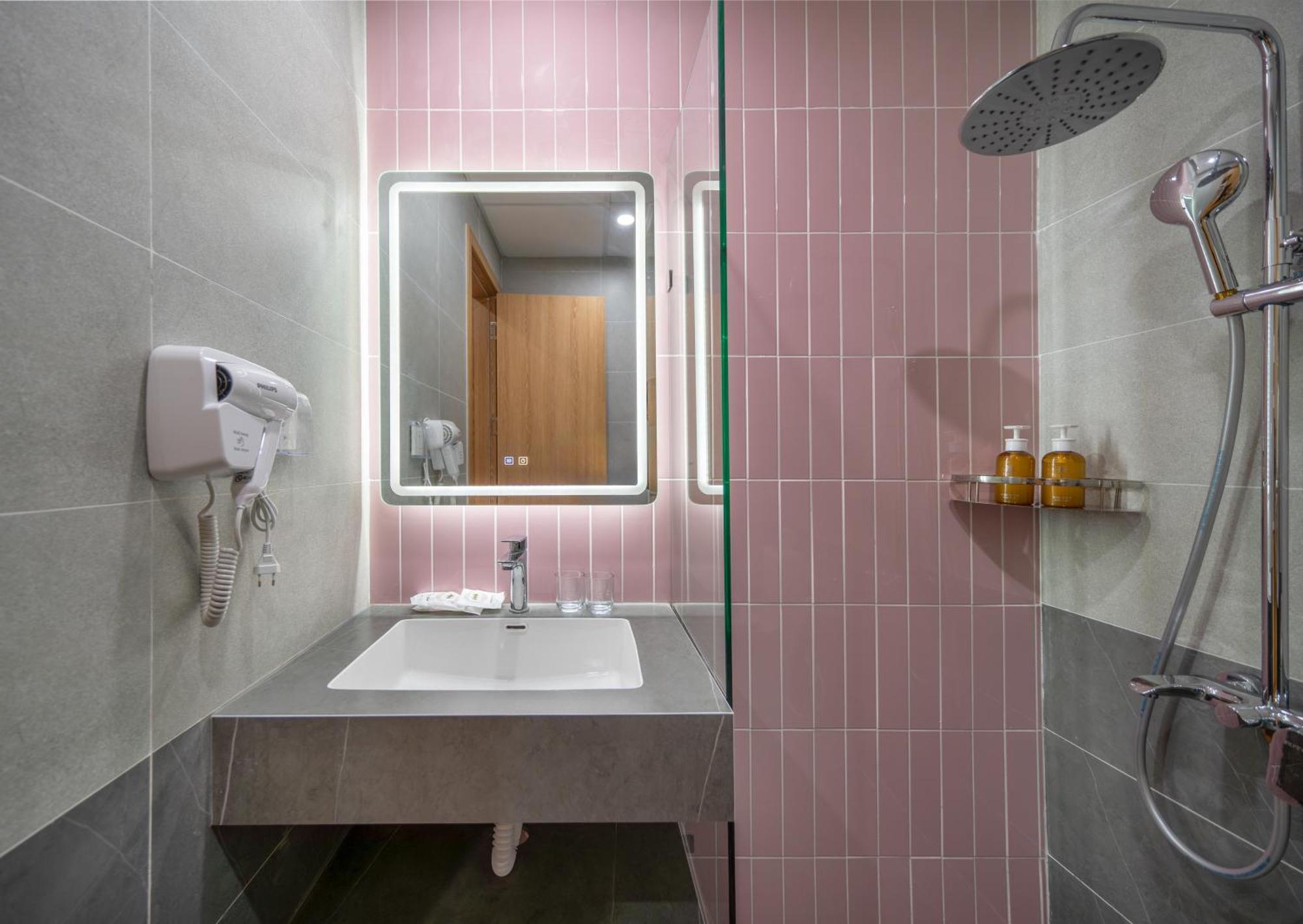 Moonlit Serviced Apartment Hanoi Bagian luar foto